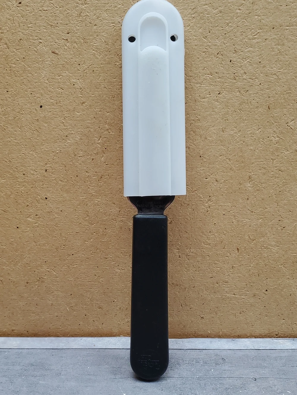 Pampered Chef Cheese Knife #1126 Spreader Slicer w/ Protective Cover # 2 G